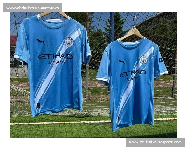 曼城第三球衣惊现银灰荧光绿风暴！百年传统美学遭颠覆
